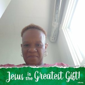 Meet your Posher, Yvette